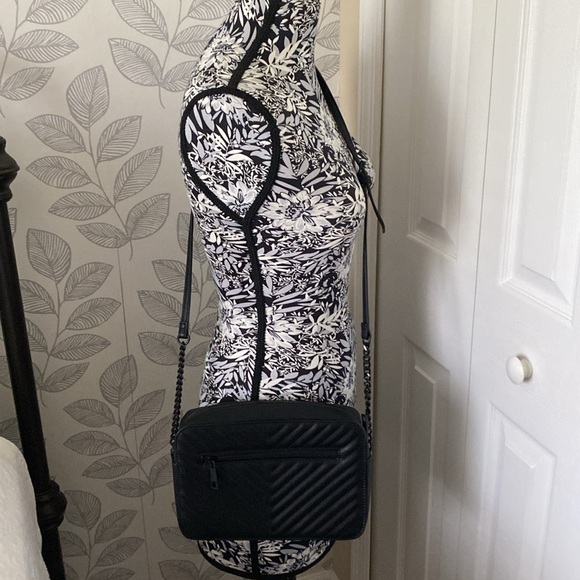 Aldo Andressera black quilted crossbody bag - Picture 2 of 12